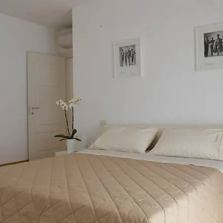 Le Residenze di Via Lo Re-2